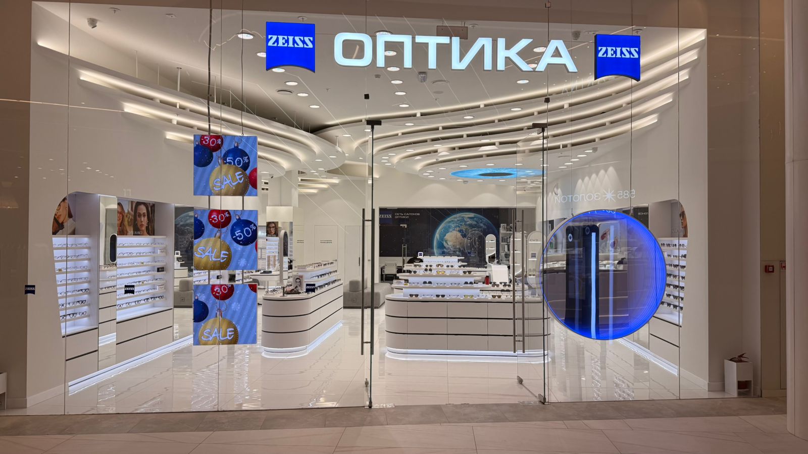 Открылся флагманский салон ZEISS в ТРК «Hollywood»