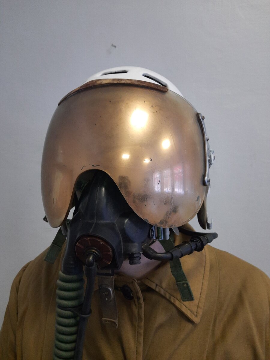 Защитный шлем ЗШ-3: «авиационное ретро»